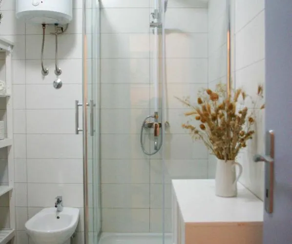 דירה Apartment, Two Bedrooms *