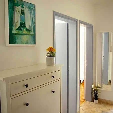 Apartment, Two Bedrooms Lejlighed Vis